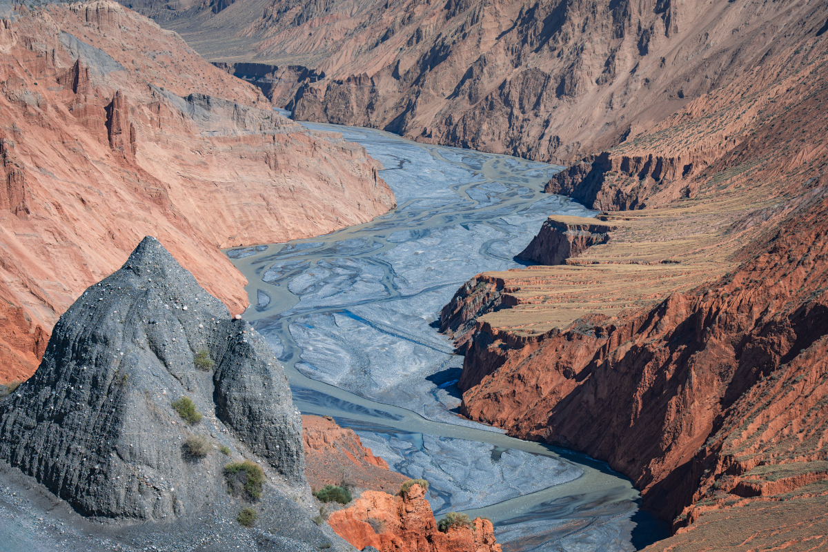 勒格夫塔赫维峡谷与瀑布